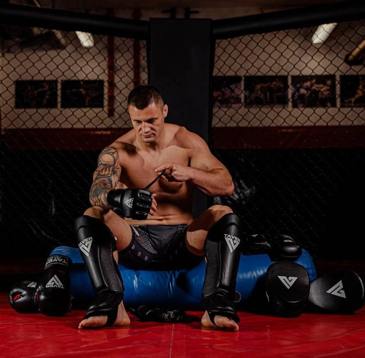 AnyConv.com__pol_pl_Rekawice-MMA-L-Taver-Black-Origin-Series-2539_1